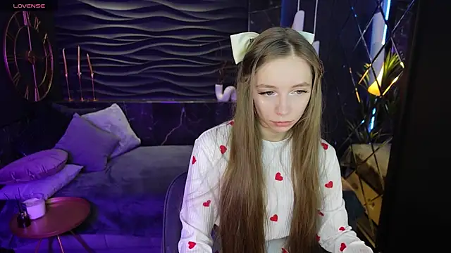 Snapshot of OliviaGentle chatting on 01-19-25, 01:00 OliviaGentle online show from 01-19-25, 01:00