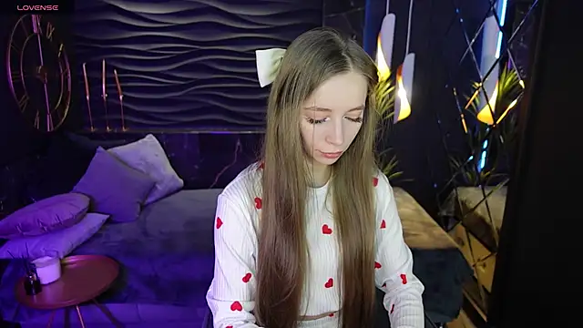 Snapshot of OliviaGentle chatting on 01-19-25, 04:01 OliviaGentle online show from 01-19-25, 04:01