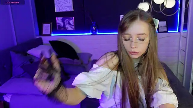 Snapshot of OliviaGentle chatting on 01-25-25, 05:51 OliviaGentle online show from 01-25-25, 05:51