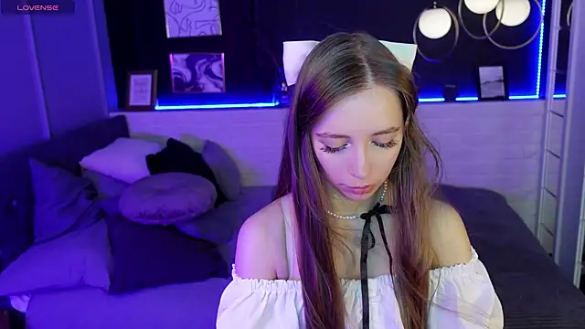 Snapshot of OliviaGentle chatting on 01-26-25, 01:31 OliviaGentle online show from 01-26-25, 01:31