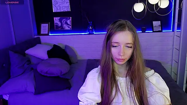 Snapshot of OliviaGentle chatting on 01-26-25, 04:41 OliviaGentle online show from 01-26-25, 04:41