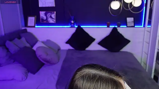 Snapshot of OliviaGentle chatting on 01-26-25, 10:57 OliviaGentle online show from 01-26-25, 10:57