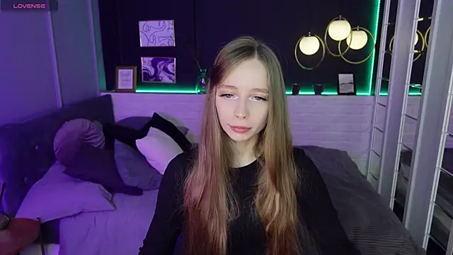 Snapshot of OliviaGentle chatting on 02-03-25, 10:11 OliviaGentle online show from 02-03-25, 10:11