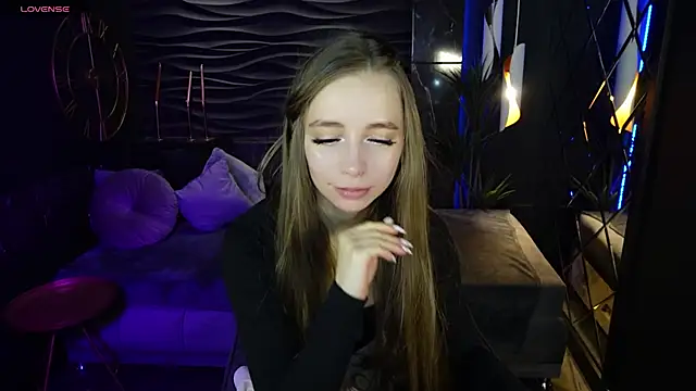 Snapshot of OliviaGentle chatting on 02-22-25, 02:06 OliviaGentle online show from 02-22-25, 02:06