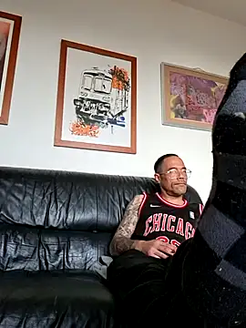 mileflav0r online show from 04-11-26, 06:07