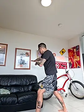 mileflav0r online show from 05-05-26, 07:49