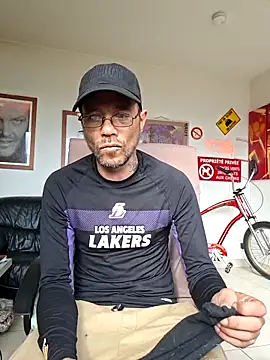 mileflav0r online show from 05-06-26, 07:35