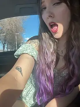Snapshot of thevixenviolet chatting on 04-15-26, 12:06 thevixenviolet online show from 04-15-26, 12:06