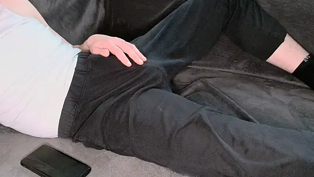 Snapshot of stivi0105 chatting on 11-17-25, 12:00 stivi0105 online show from 11-17-25, 12:00