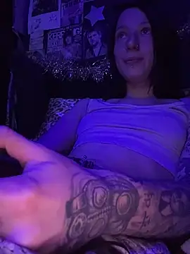 MissMidnightUK online show from 12-21-25, 11:23