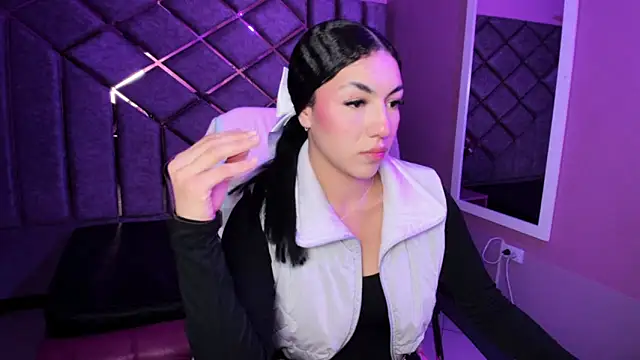 Snapshot of Poly_Sasha_ chatting on 03-14-26, 03:23 Poly Sasha online show from 03-14-26, 03:23