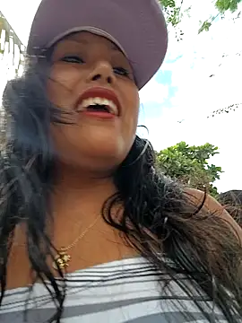 Snapshot of Karol-kamila19 chatting on 12-05-24, 08:33 Karol-kamila19 online show from 12-05-24, 08:33