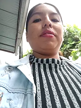 Snapshot of Karol-kamila19 chatting on 01-06-25, 01:30 Karol-kamila19 online show from 01-06-25, 01:30