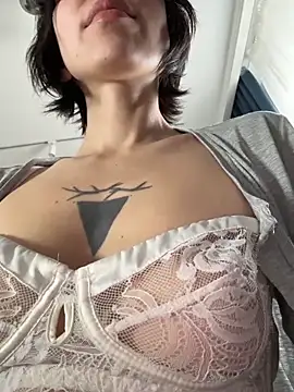 kikidoll online show from 02-21-26, 03:29