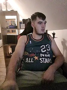 Snapshot of Tim67_12 chatting on 01-09-26, 11:28 Tim67 12 online show from 01-09-26, 11:28