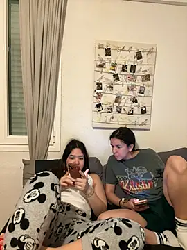 daniniescobarr online show from 04-04-26, 11:08