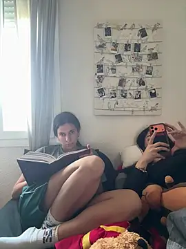 daniniescobarr online show from 04-05-26, 04:48