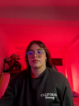 Snapshot of Yuli_zuha chatting on 12-02-24, 02:53 Yuli zuha online show from 12-02-24, 02:53