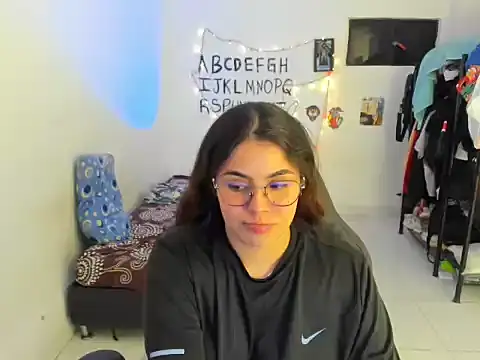 Snapshot of Yuli_zuha chatting on 03-15-26, 07:14 Yuli zuha online show from 03-15-26, 07:14