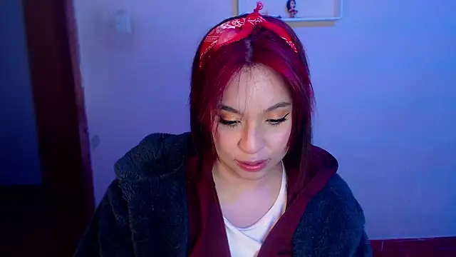 annie3 online show from 12-21-24, 01:47