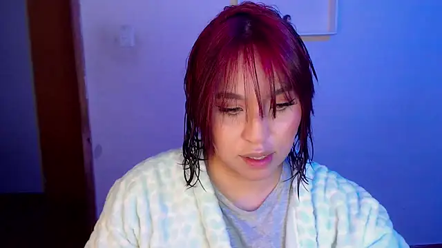 annie3 online show from 12-28-24, 02:11