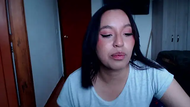 annie3 online show from 02-26-25, 06:32