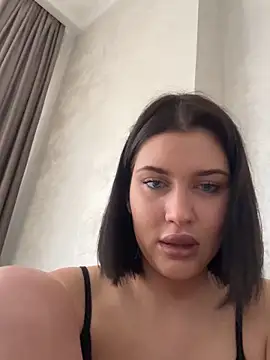 KikiWatson online show from 02-11-26, 10:20