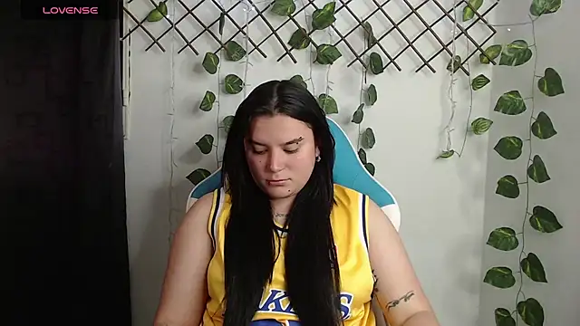 Snapshot of Nika_1_ chatting on 07-01-26, 12:23 Nika 1 online show from 07-01-26, 12:23