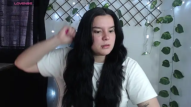 Snapshot of Nika_1_ chatting on 07-18-26, 06:23 Nika 1 online show from 07-18-26, 06:23