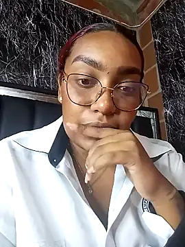 Cinnamon-Skin online show from 01-30-25, 02:16