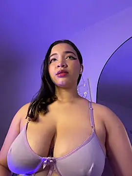 Snapshot of MadelineBenet chatting on 02-07-26, 02:59 MadelineBenet online show from 02-07-26, 02:59