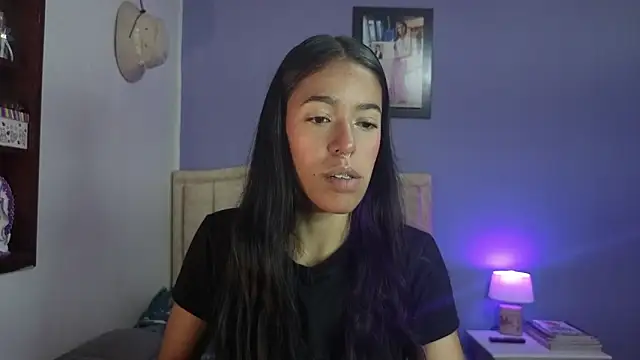 stephania t online show from 04-17-26, 03:37