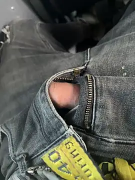 Mortero0o0 online show from 04-08-26, 04:40