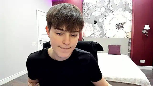 EmiliaYours online show from 03-02-26, 03:08