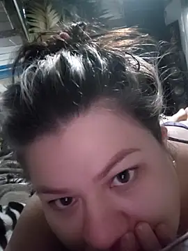 Snapshot of Penshui08 chatting on 03-07-26, 12:35 Penshui08 online show from 03-07-26, 12:35