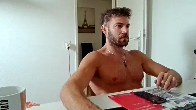 Snapshot of alpha-hunk chatting on 06-10-26, 08:46 alpha-hunk online show from 06-10-26, 08:46
