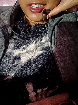 Snapshot of ruhi2003 chatting on 12-14-24, 04:42 ruhi2003 online show from 12-14-24, 04:42