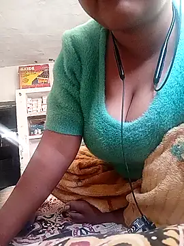 Snapshot of ruhi2003 chatting on 12-15-24, 11:12 ruhi2003 online show from 12-15-24, 11:12