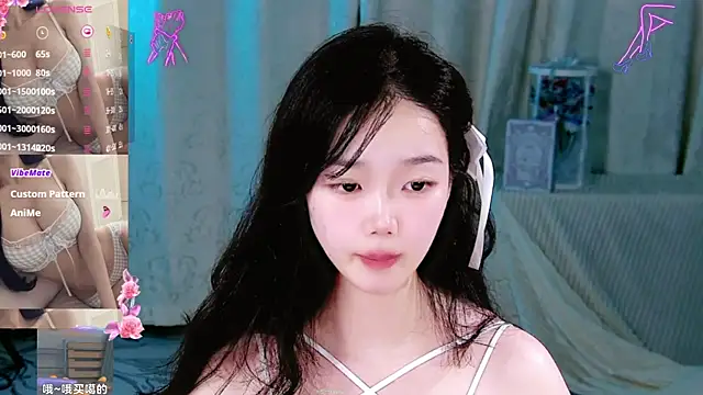 Snapshot of Sheep-1 chatting on 05-22-26, 01:39 Sheep-1 online show from 05-22-26, 01:39