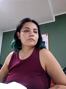 gigiqueen 18 online show from 03-19-26, 02:43