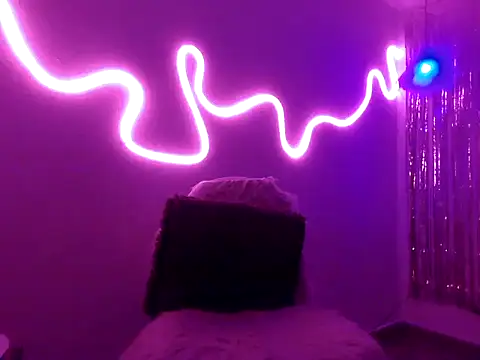 princesskitty111 online show from 12-06-24, 02:02