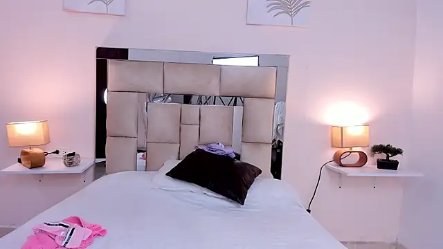 saraandstiven online show from 03-21-25, 03:12