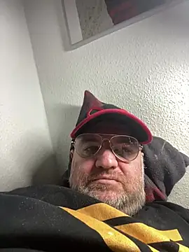 Snapshot of thetobmaster200 chatting on 03-11-25, 02:29 thetobmaster200 online show from 03-11-25, 02:29