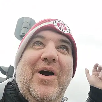 Snapshot of thetobmaster200 chatting on 10-26-25, 11:49 thetobmaster200 online show from 10-26-25, 11:49