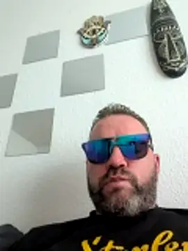 Snapshot of Deeptharot--001 chatting on 06-22-26, 04:42 Deeptharot--001 online show from 06-22-26, 04:42