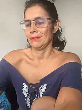 Snapshot of MireyaTorresGu chatting on 05-14-26, 04:03 MireyaTorresGu online show from 05-14-26, 04:03