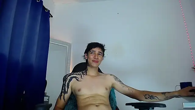 Zacktk7 online show from 12-13-24, 02:21