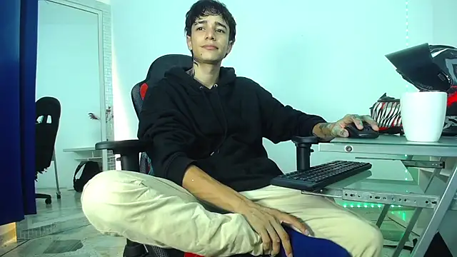 Zacktk7 online show from 12-16-24, 11:39