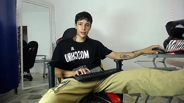 Zacktk7 online show from 01-13-25, 07:42