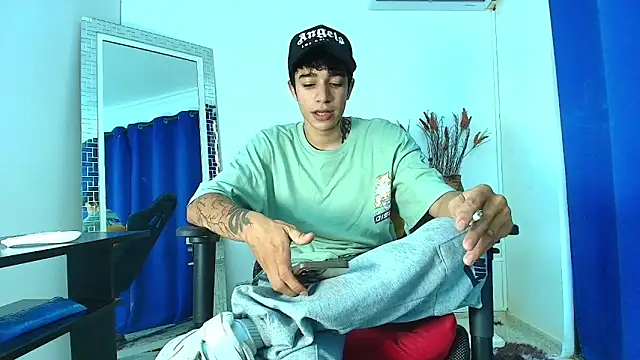 Zacktk7 online show from 02-14-25, 07:54